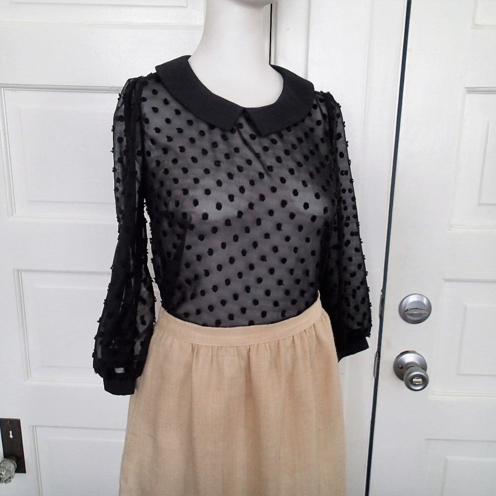 🔴3/$23!🔴Monteau sheer blouse flocked peterpan